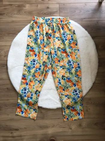 Pantalon fluide coloré / fleurs - Christy taille 2 = 38