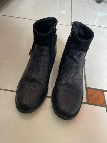 Bottines effet crocodile