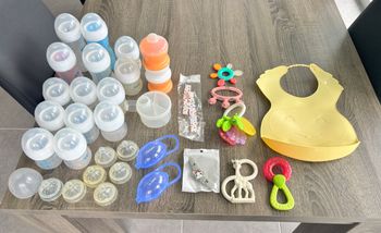 lot Biberons et accessoires