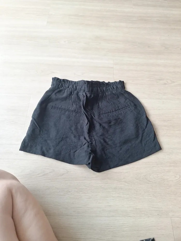 Short noir - photo numéro 2
