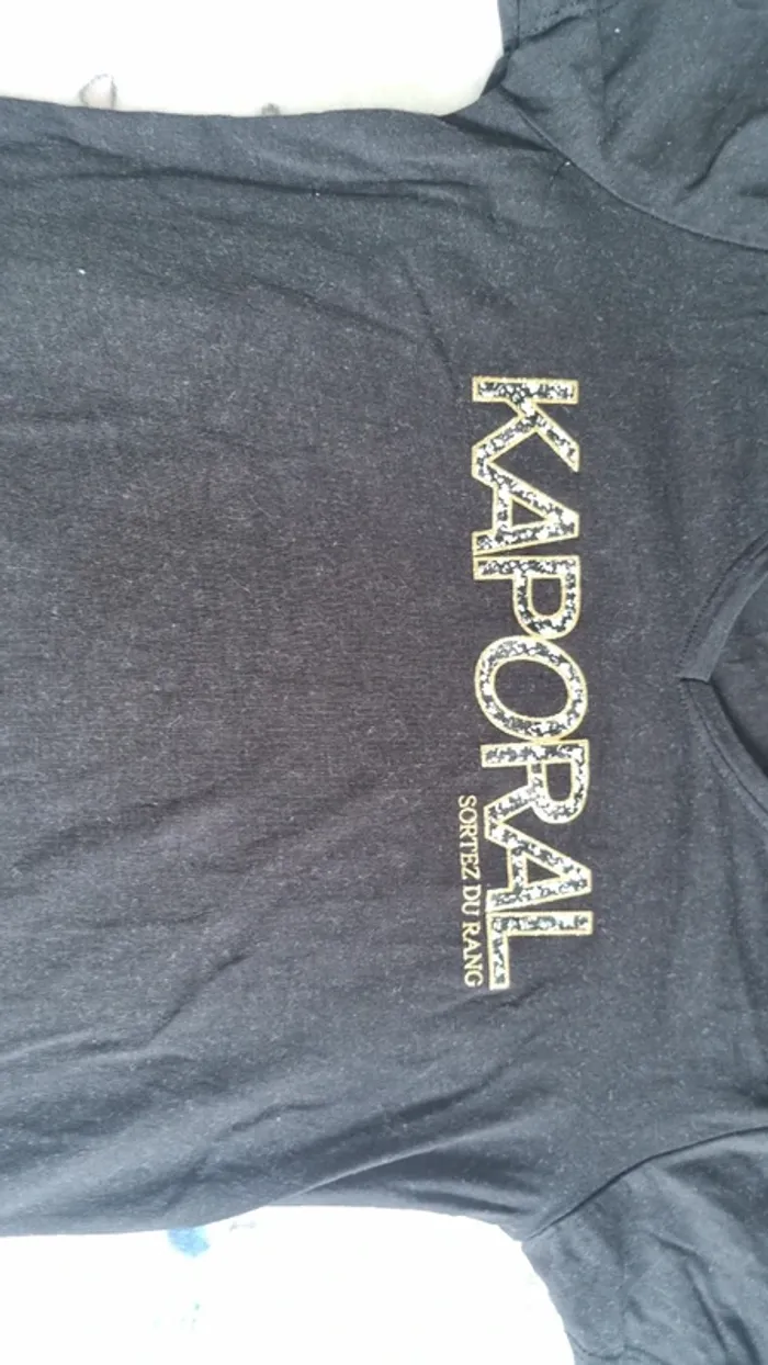Tee-shirt kaporal xs en bon état - photo numéro 4