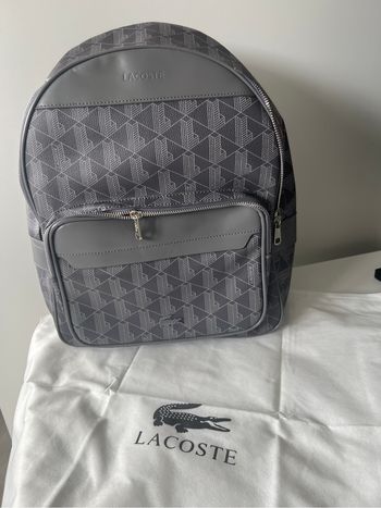 Sac à dos Lacoste gris - modèle the Blend Messenger