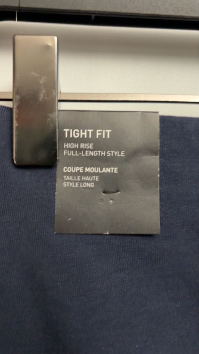 Neuf avec étiquette - Adidas - Legging Essentials Linear - Taille S - Bleu Marine (Legend Ink) - photo numéro 3