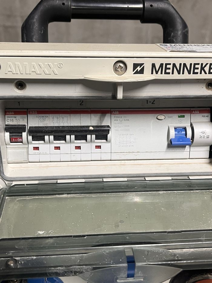 Mennekes a électricité - photo numéro 4