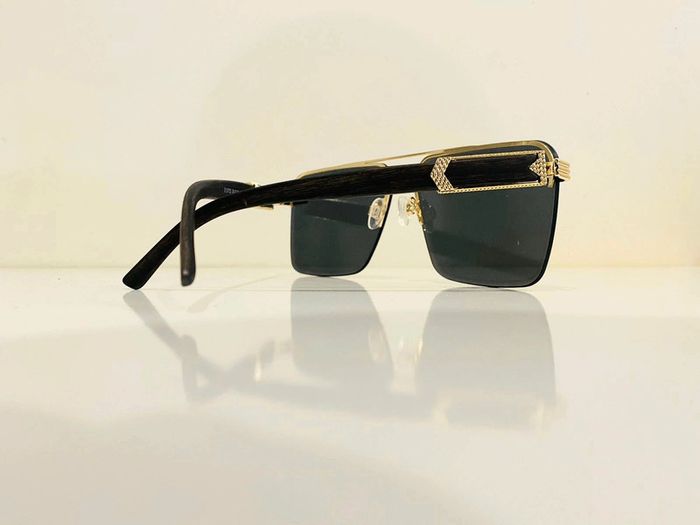 Lunette de soleil mixte verres noirs bras effet bois taille moyenne - photo numéro 5