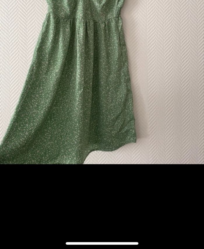 Robe fleurie verte - photo numéro 2
