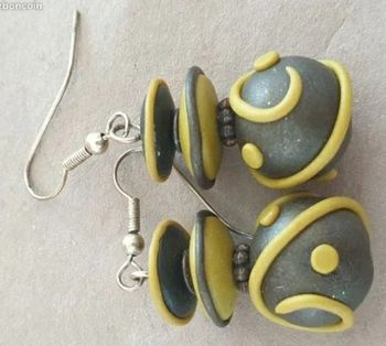 Boucles d'oreilles neuves