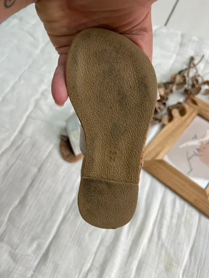 Sandale argenté - Primark (taille 24) - photo numéro 4