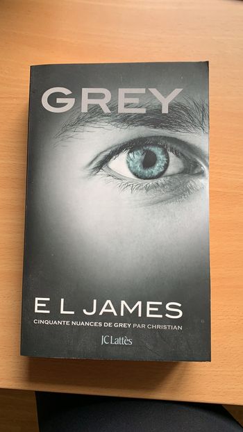 Cinquante-six nuances de grey par Christian