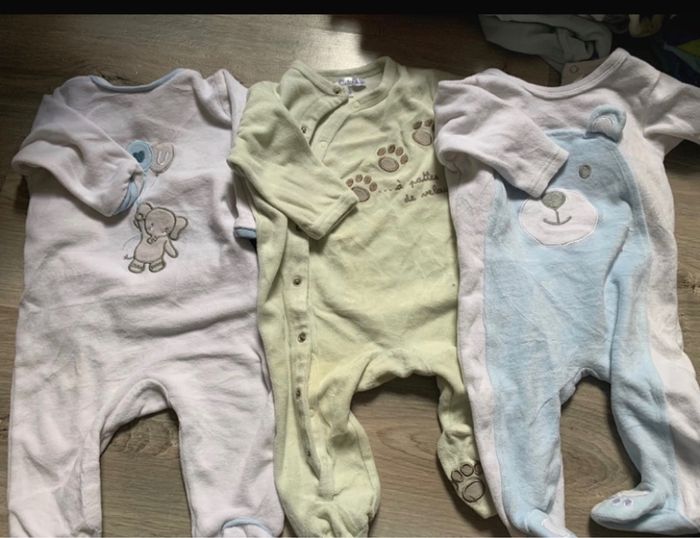 Lot de 21 pyjamas 6 mois