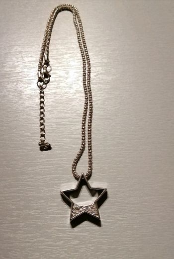 🌸Chaîne argentée avec pendentif étoile NEUVE 🌸