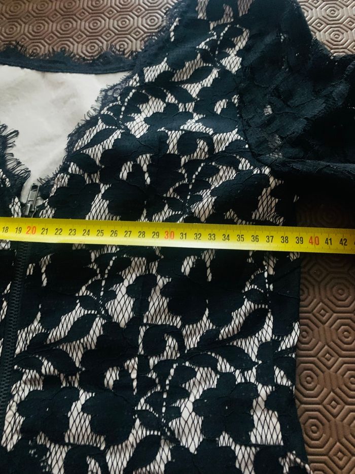 Robe dentelle - photo numéro 4