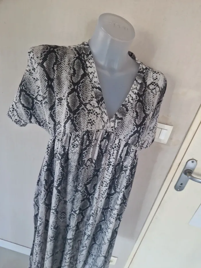 Robe longue asos taille 40 très bon etat - photo numéro 3