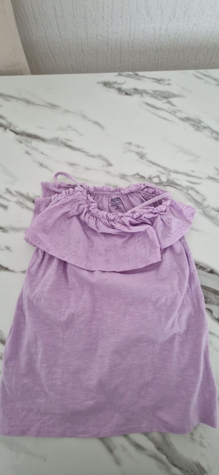 Jolie haut à bretelles