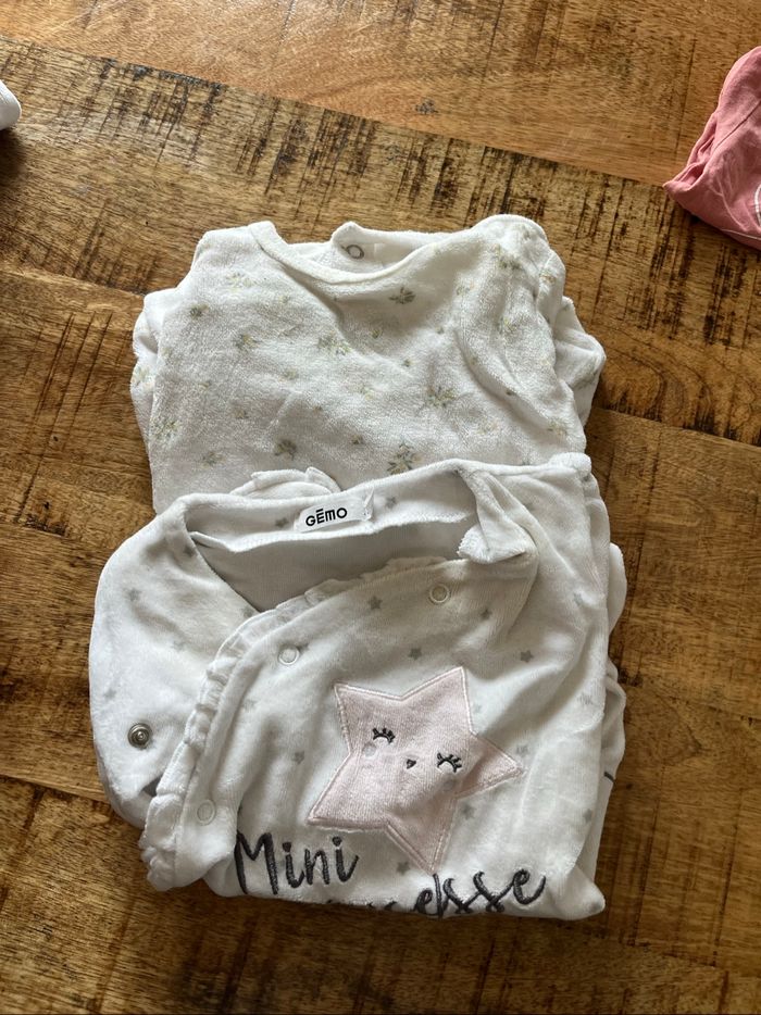 Gros lot pyjama - photo numéro 10