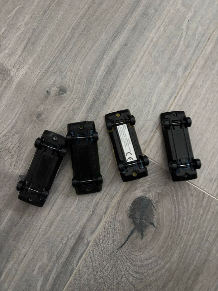 lot de 4 petites voitures en métal et plastique gifi - photo numéro 2