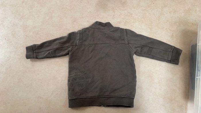 Gilet garçon gris foncé marron  jean Bourget 18 mois - photo numéro 3
