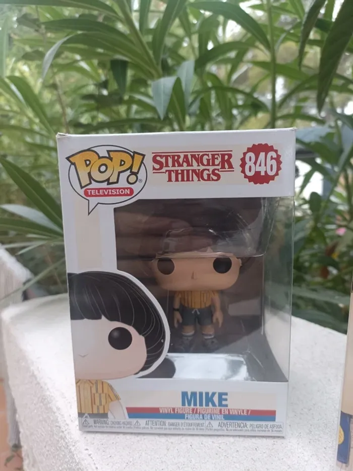 Lot de 2 Funko pops stranger things - photo numéro 2