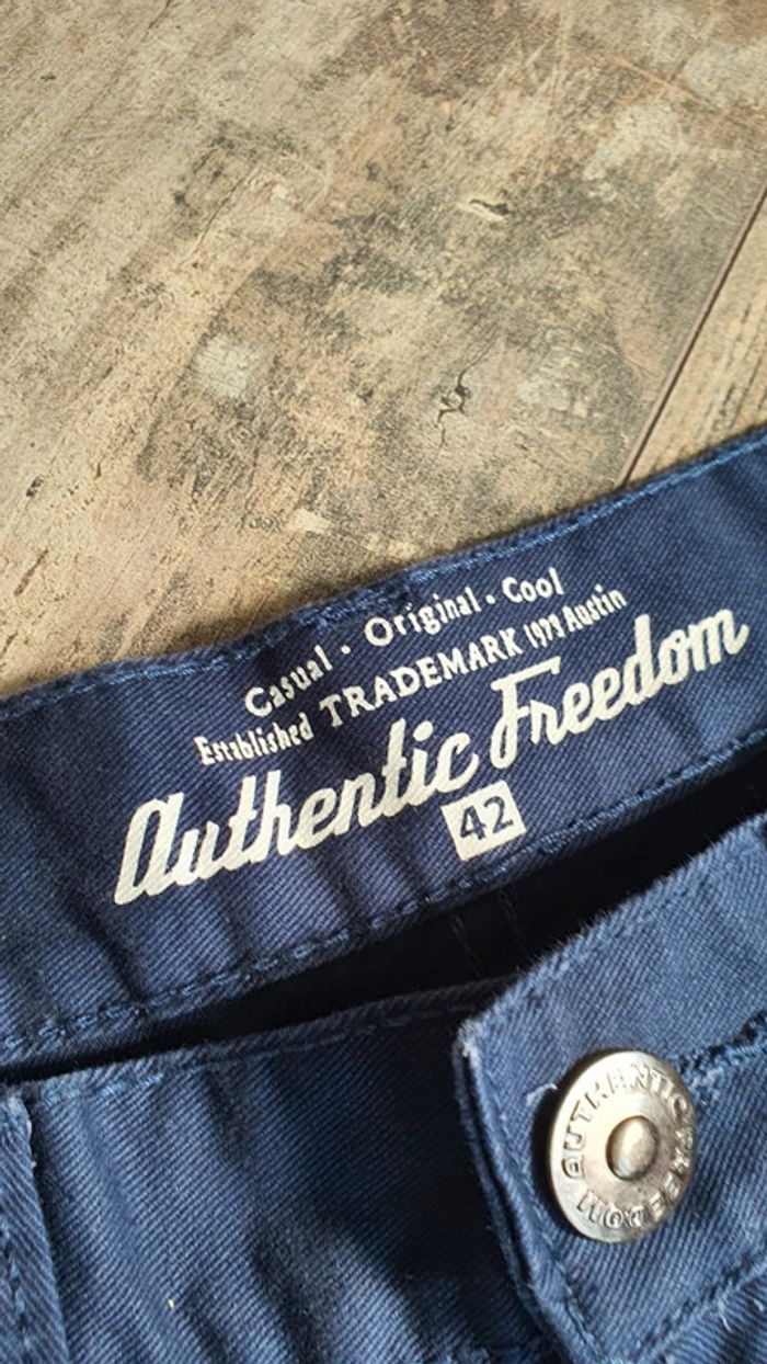 Short en jean freedom taille 42 en excellent état - photo numéro 6
