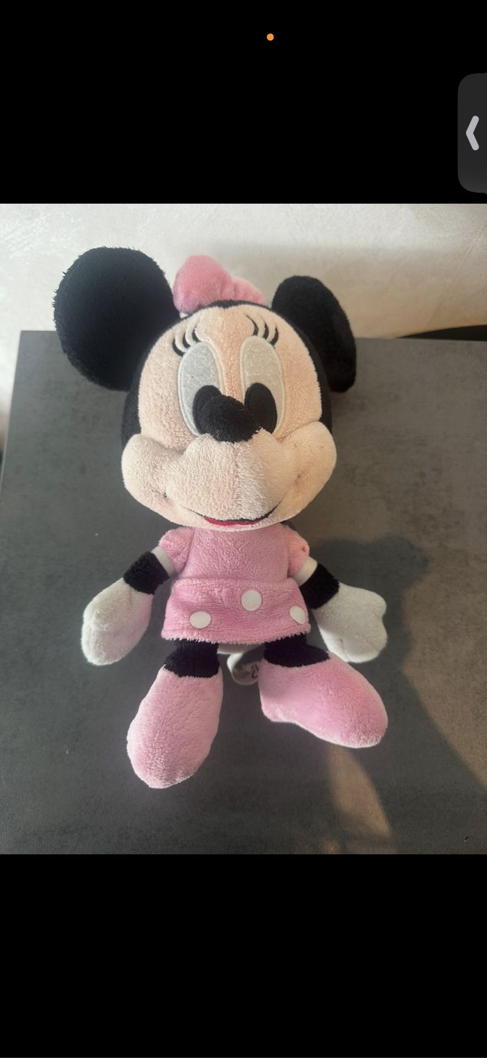 Lots peluches Disney