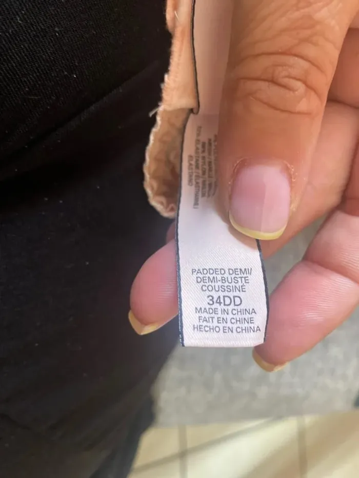 Soutien-gorge neuf Victoria’s Secret 💖 dentelle rose – Taille 90D - photo numéro 7