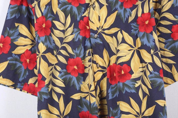 Superbe chemisette en coton (52%) et rayonne motif fleurs d'hibiscus (#240287) - photo numéro 5