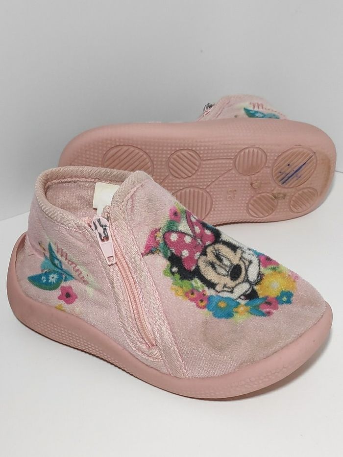 Chaussons fille Minnie taille 23 - photo numéro 4