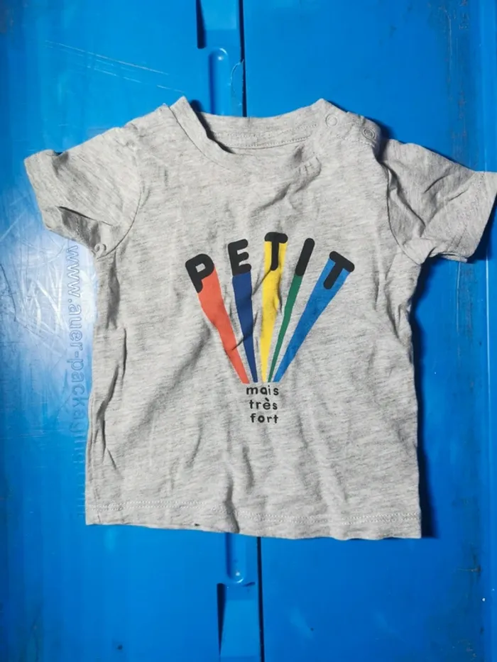 T-shirt