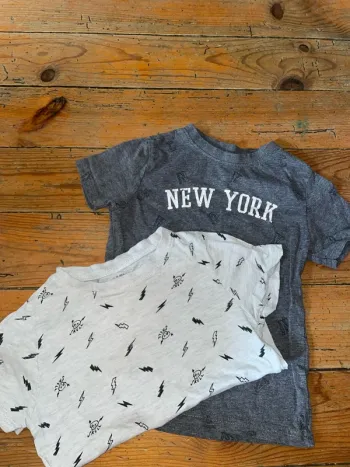 Lit deux tee shirt 4 ans Kiabi