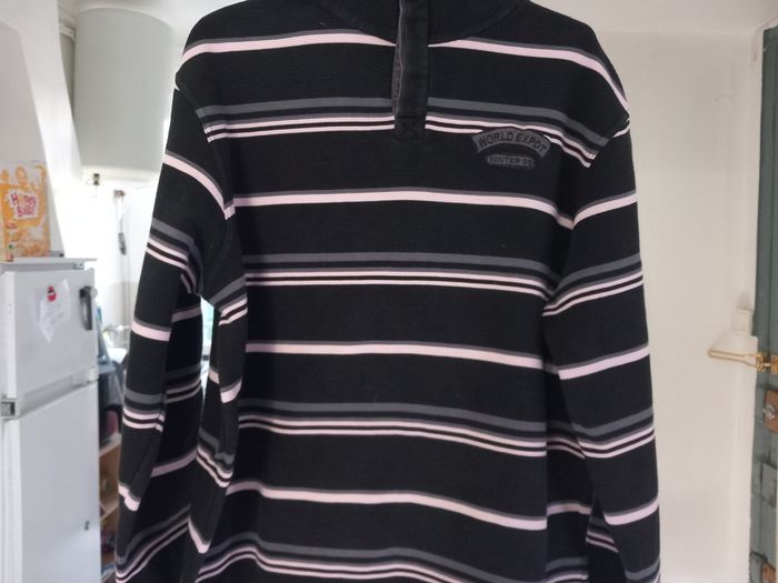 Sweats taille xxl  marque  At company - photo numéro 5