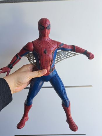 Figurine électronique spiderman