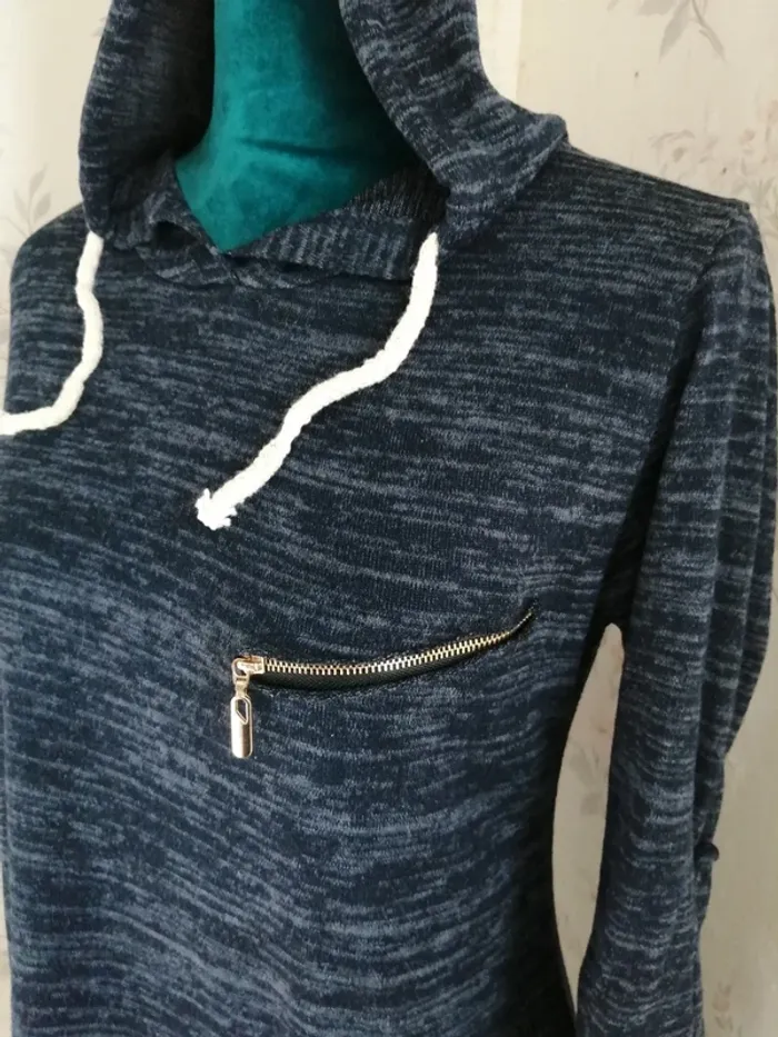 Robe pull à capuche bleu shiné avec poches et manches réglables / sans marque / (TU) - photo numéro 4