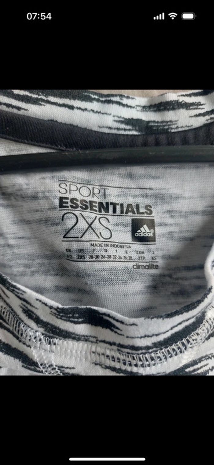 Tee-shirt Adidas taille XXS - photo numéro 4