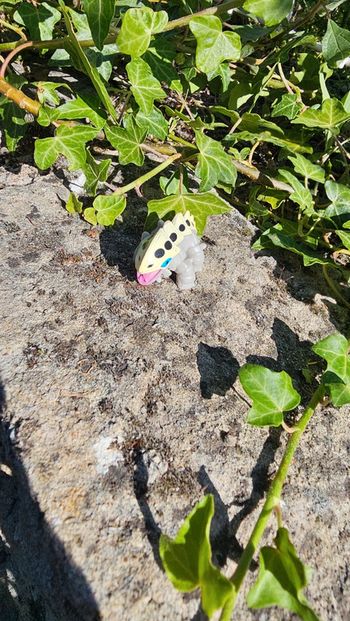 Super figurine Pokemon galegon