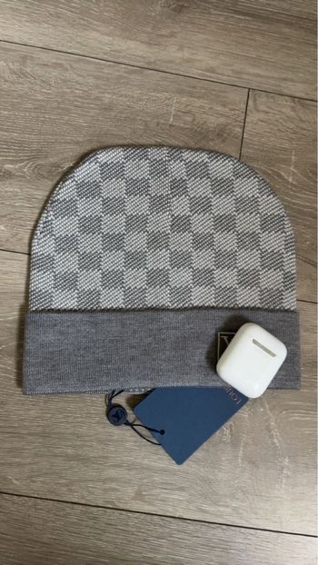 Bonnet lv gris 