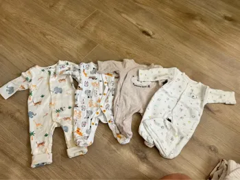 Pyjama fin 1 mois