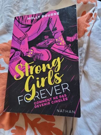 Strong girls forever Holly Bourne