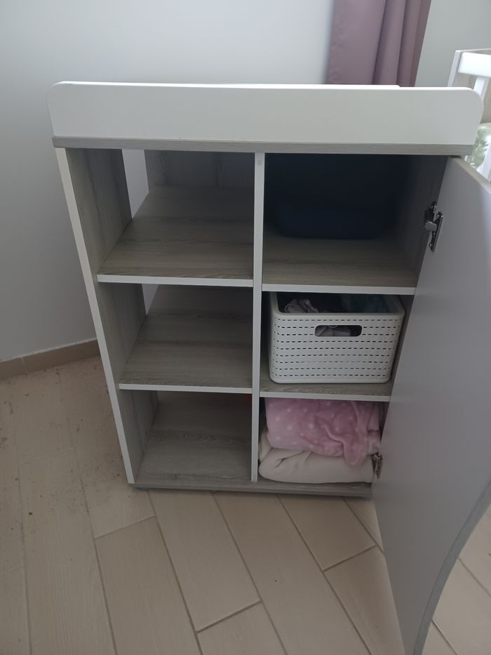 Chambre bébé lit et commode - photo numéro 2