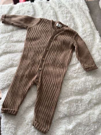 Combinaison bébé côtelée marron 56cm