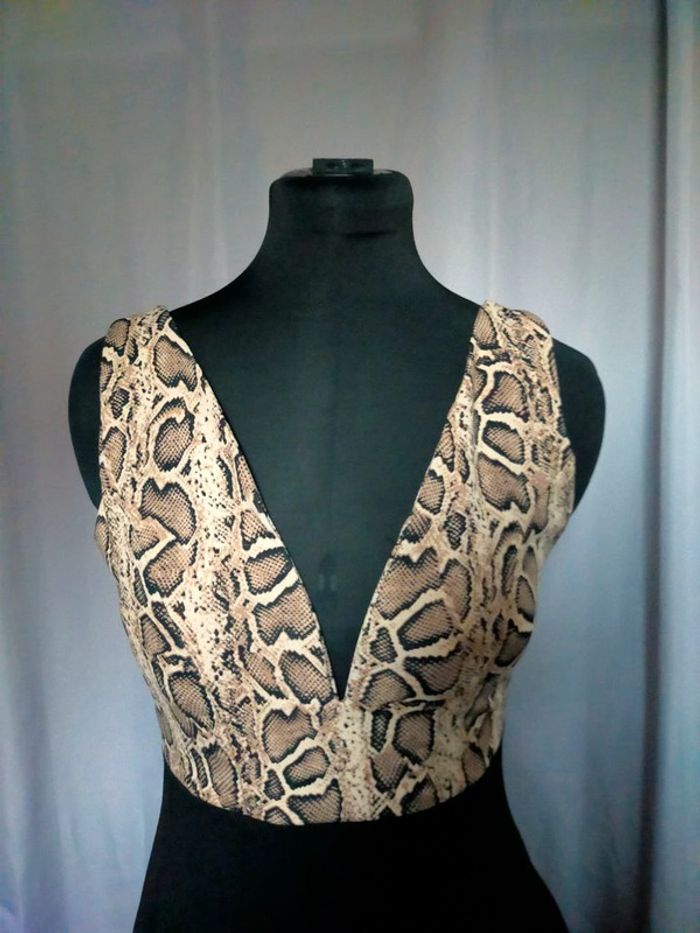 Robe col V sans manches motif python – Made in Italy - photo numéro 4