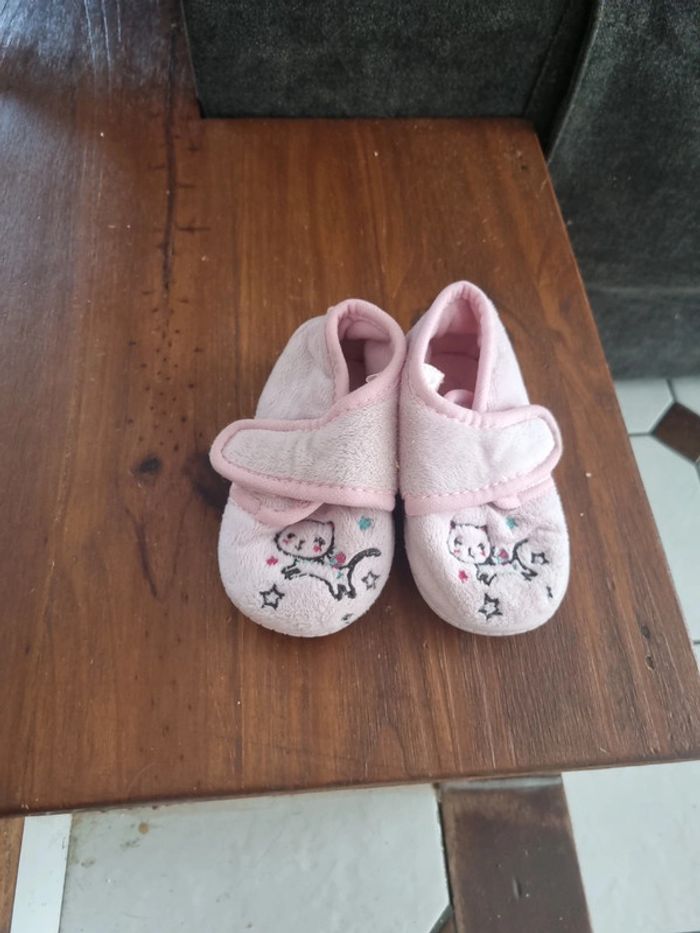 Chausson rose chat 19