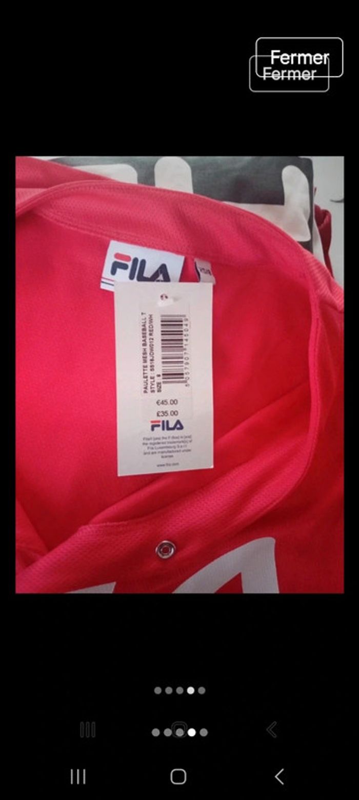 T shirt fila noté xs mais peut convenir à un s - photo numéro 4