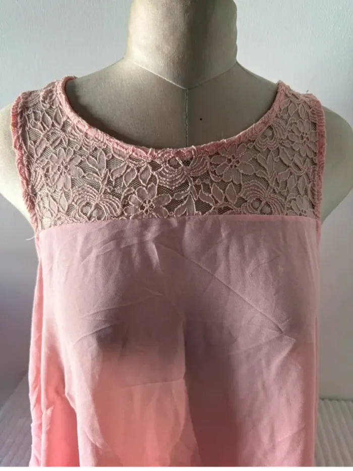 Top rose sans manches avec dentelle - Taille unique - photo numéro 2