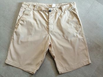bermuda beige taille 44 Divided HetM