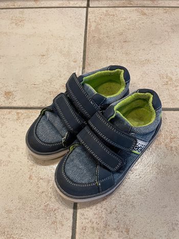Baskets Gepy à scratchs taille 28