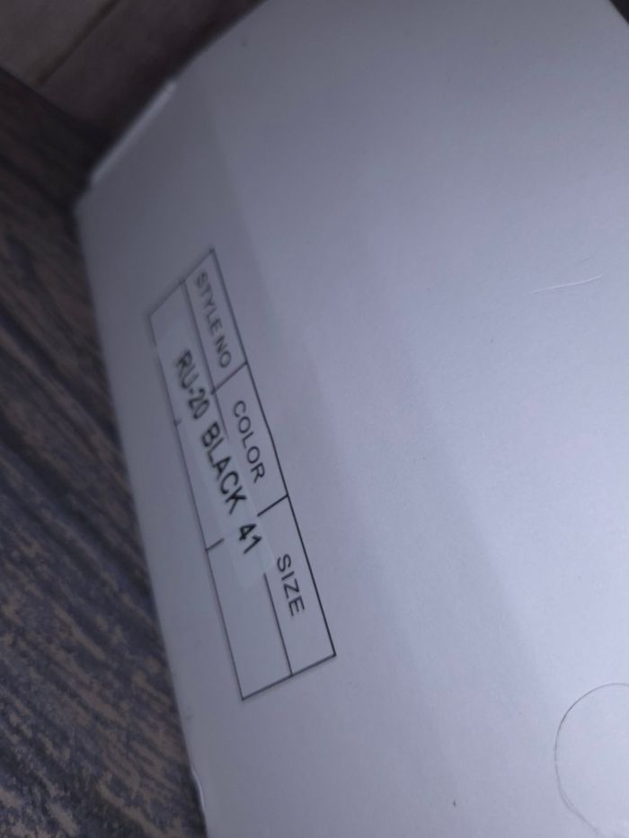 Boots d'hiver noires bottines basses tendances - Taille 41 - Neuves - photo numéro 3