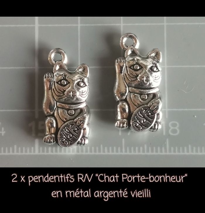 2 x pendentifs R/V "Chat Porte-bonheur" en métal argenté vieilli