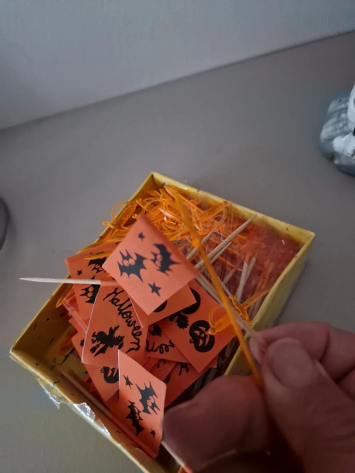 Lot de déguisement et déco halloween 🧡 - photo numéro 20