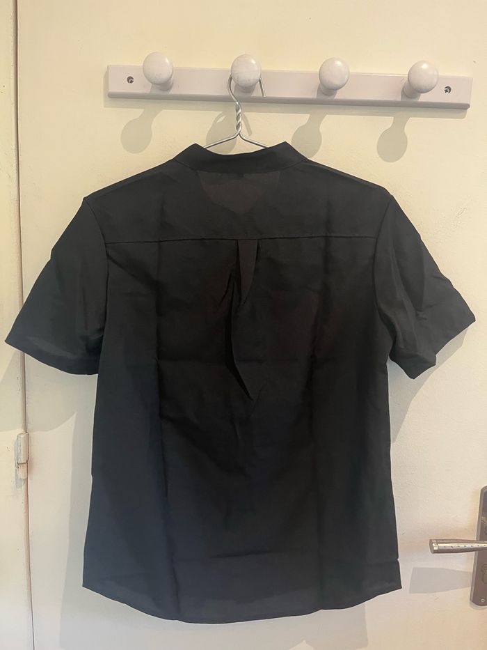 Chemise manches courtes noire à poche taille M - photo numéro 4