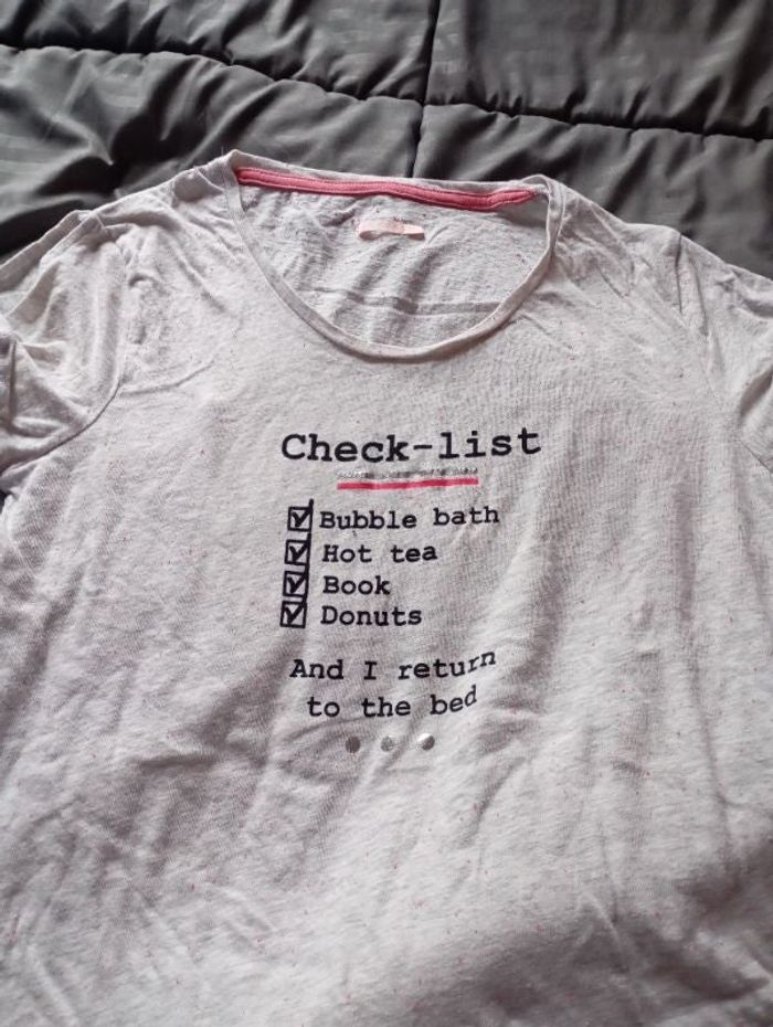 Tee shirt message